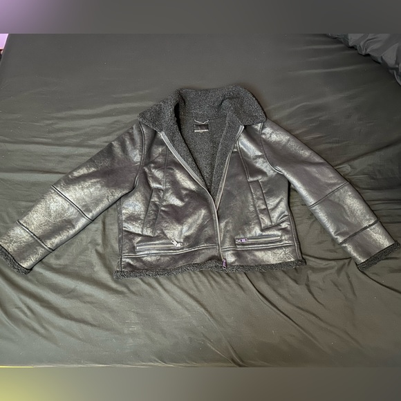 Like🆕 Faux Shearling Jacket BR - Picture 5 of 8